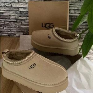 UGG Tazz plateau sand houseshoe slipper